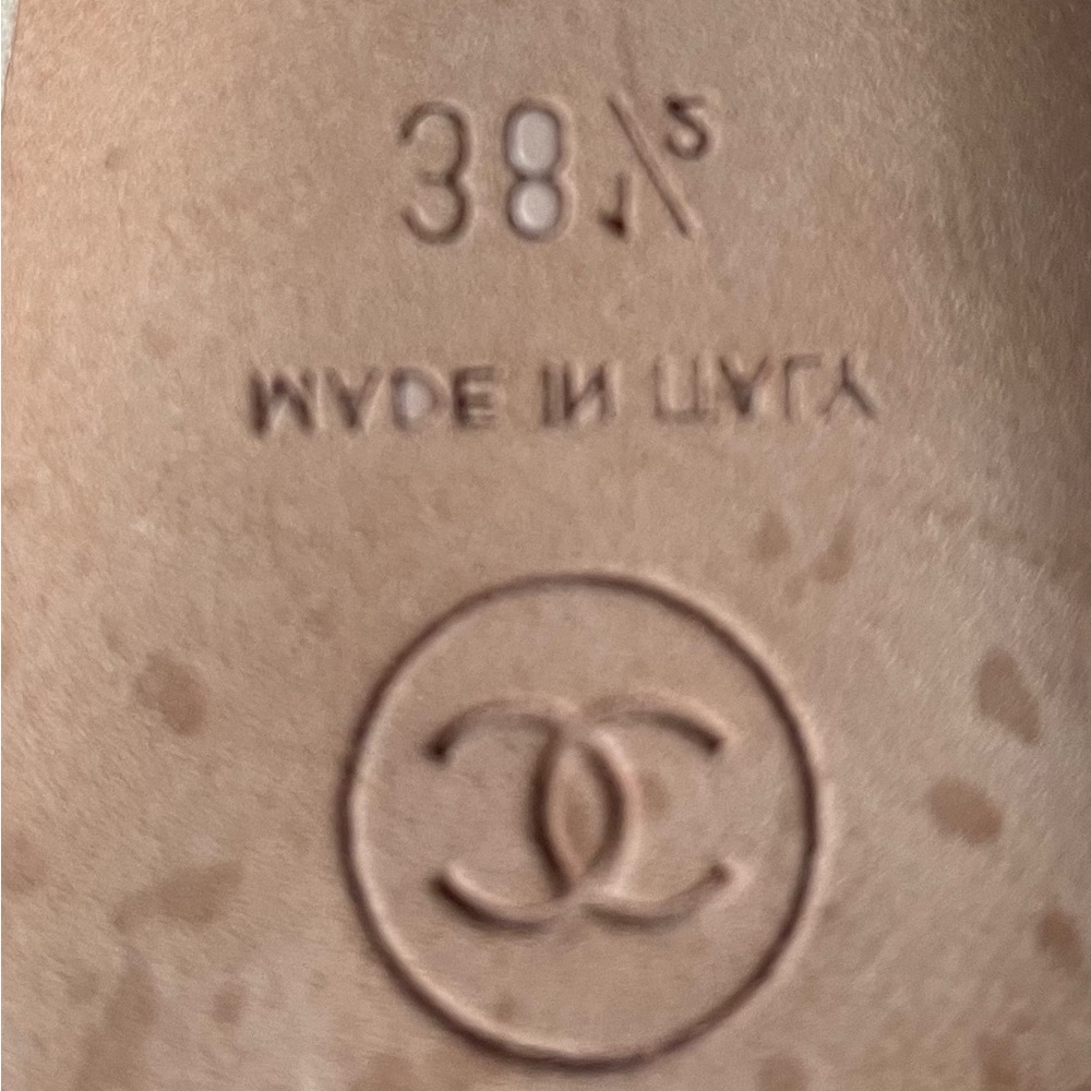 CHANEL Cap Toe Pump - Picture 11 of 12